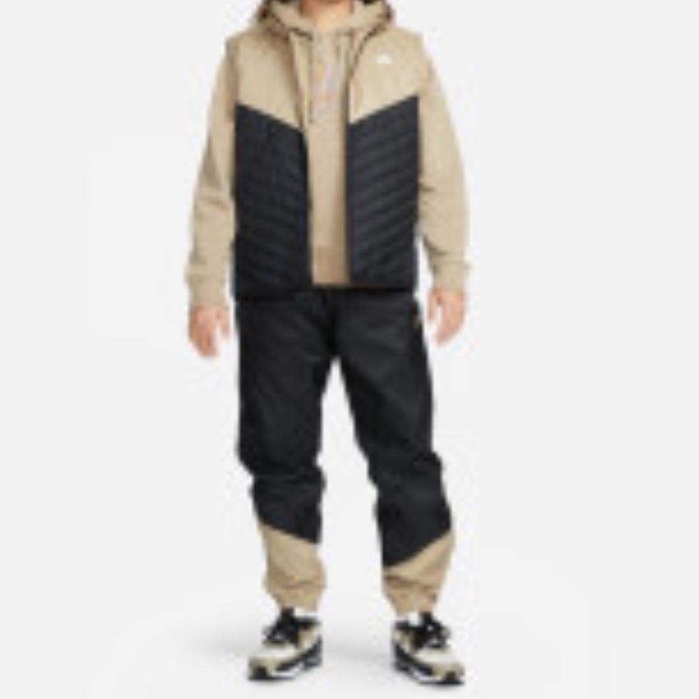 NIKE Therma sleeveless jacket Black